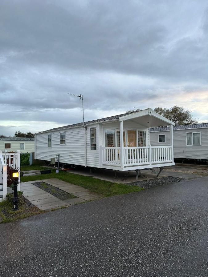 فيلا Luxurious 6 Berth Swift Bordeaux On Lyons Robin Hood Rhyl Meliden المظهر الخارجي الصورة