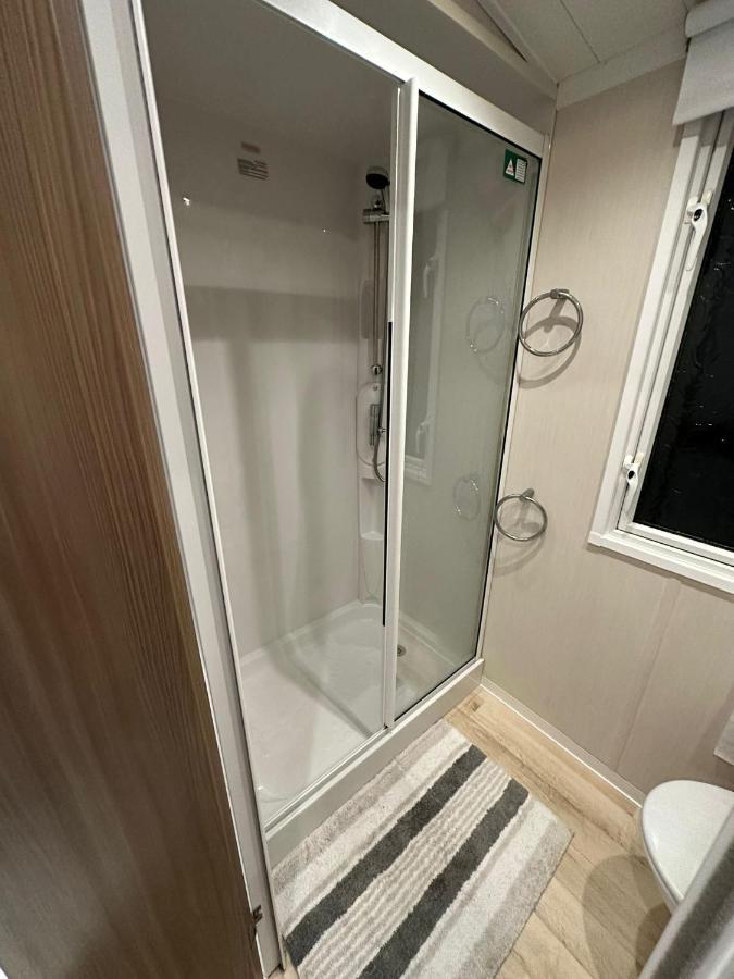 فيلا Luxurious 6 Berth Swift Bordeaux On Lyons Robin Hood Rhyl Meliden المظهر الخارجي الصورة