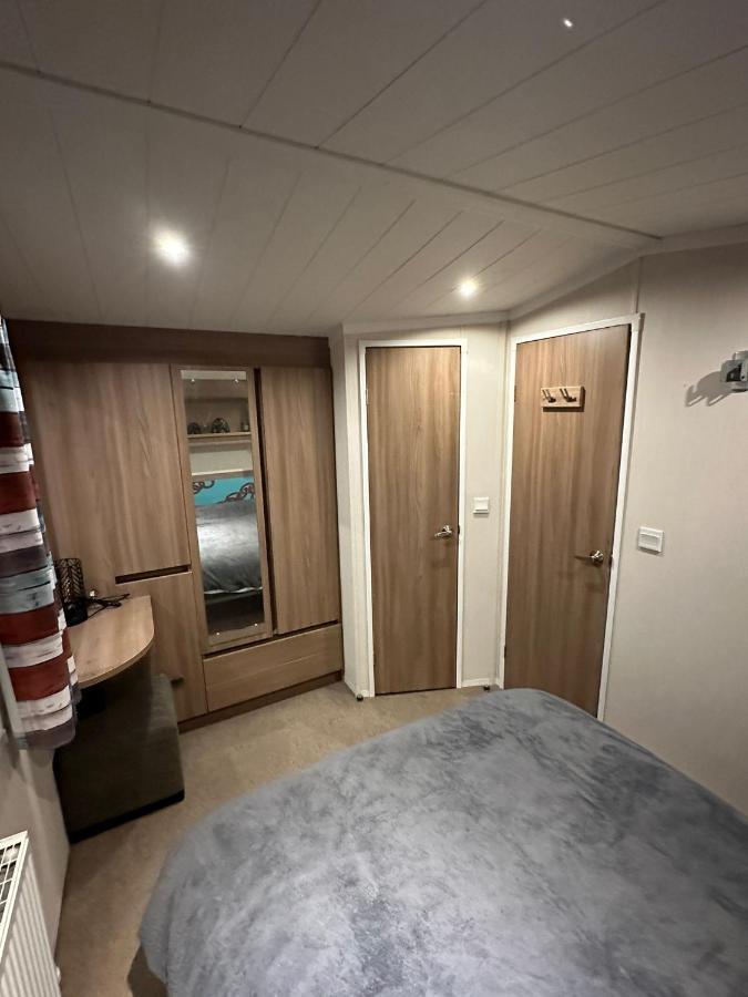 فيلا Luxurious 6 Berth Swift Bordeaux On Lyons Robin Hood Rhyl Meliden المظهر الخارجي الصورة